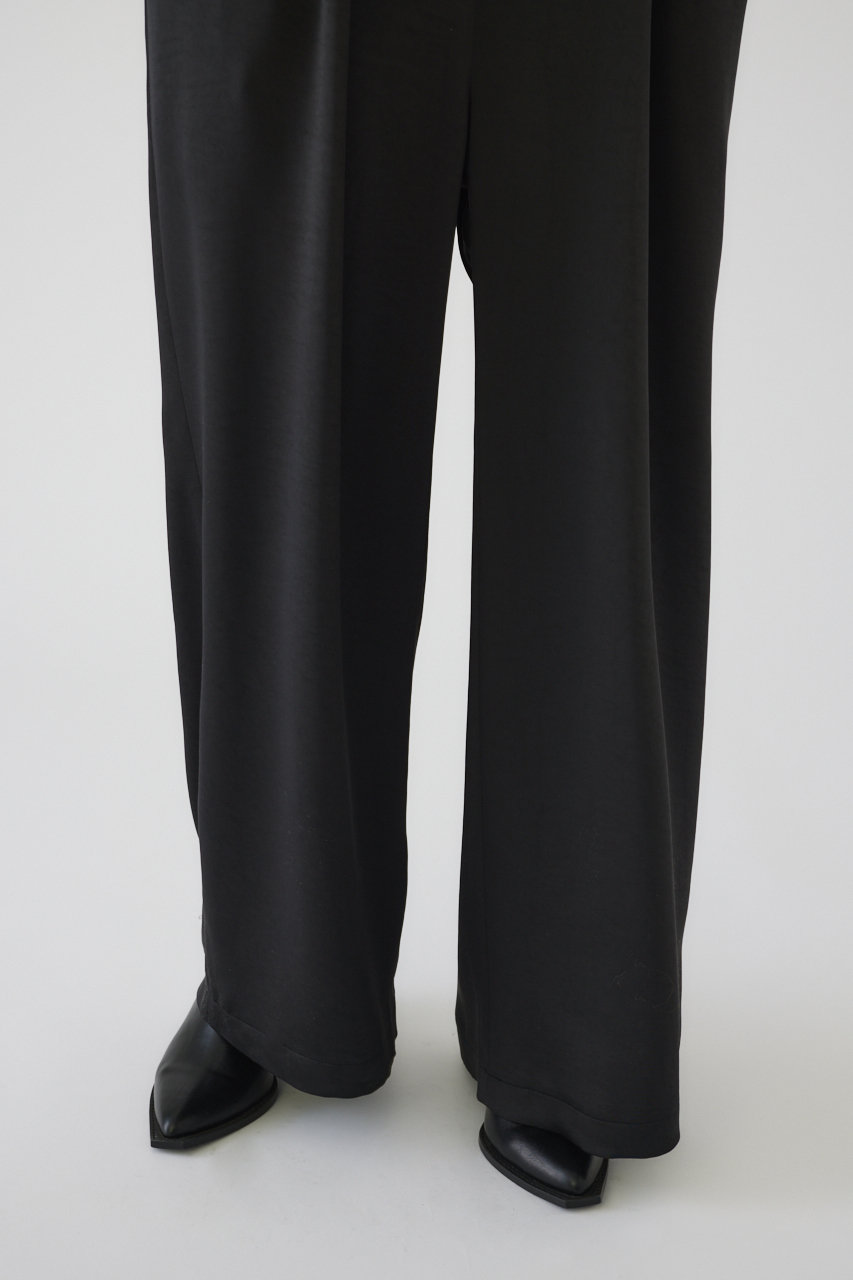 RIM.ARK Slacks all in one ¥24,200 RIM.ARK(リムアーク)｜Satin slacks all in one/オールインワン