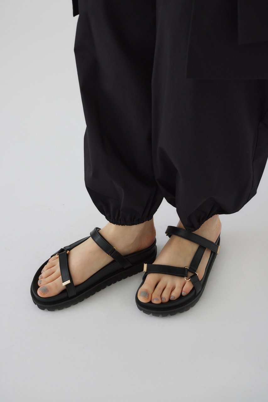 RIM.ARK(リムアーク)｜Rubber sole strap sandal/サンダル/ブラック の 
