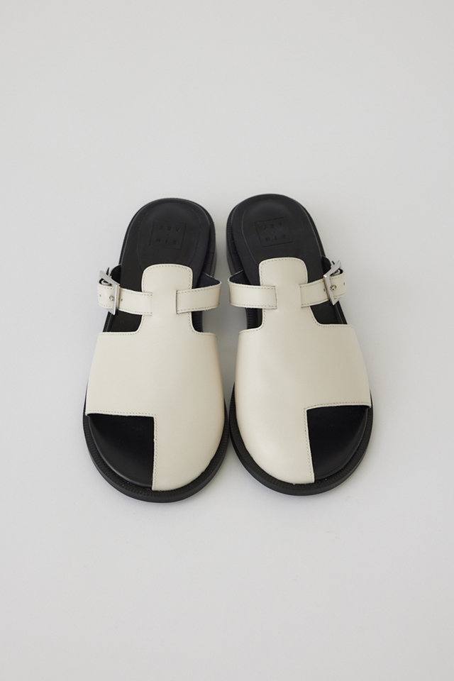 RIM.ARK(リムアーク)｜Thumb leather flat sandal/フラット