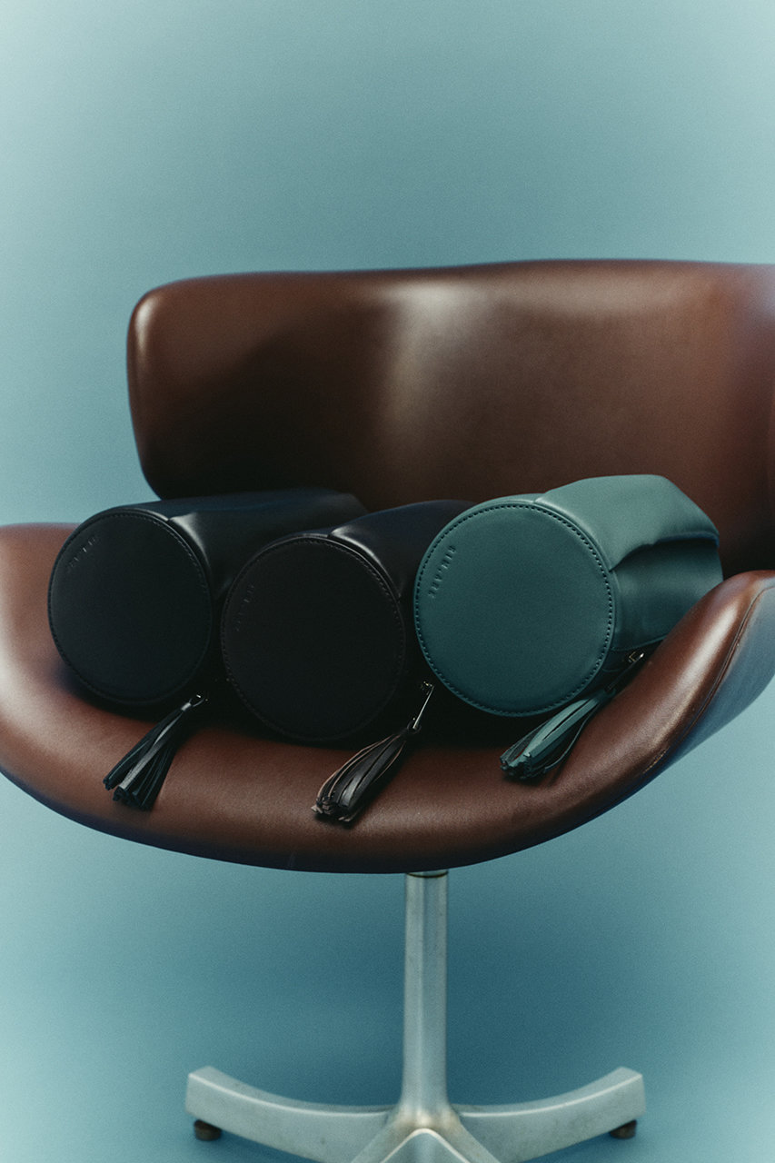 リムアーク　今季　 ドラムレザークラッチバッグ リムアーク RIM.ARK Drum leather clutch bag （BLK