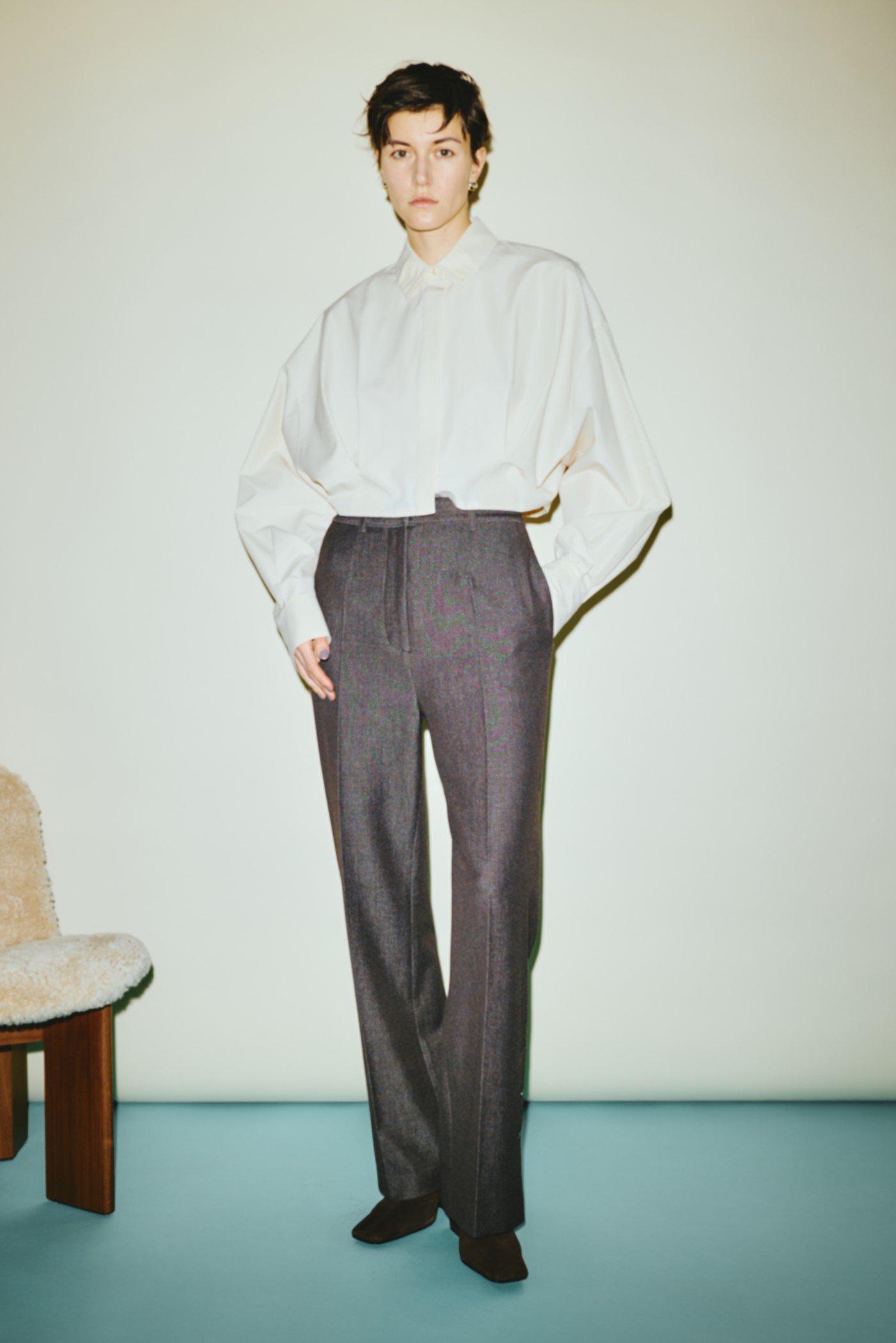 RIM.ARK(リムアーク)｜Hem design slim stretch PT/パンツ/ブラック の