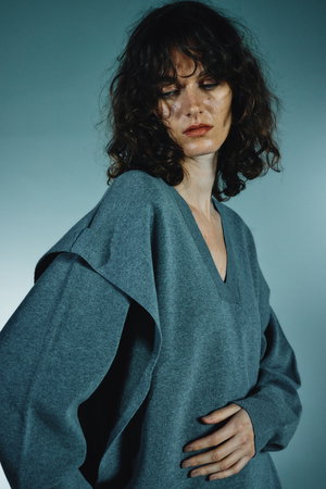 リムアーク/RIM.ARKの【1/1 10:00販売開始】Side open oversized knit PO/プルオーバー(110300/110301)