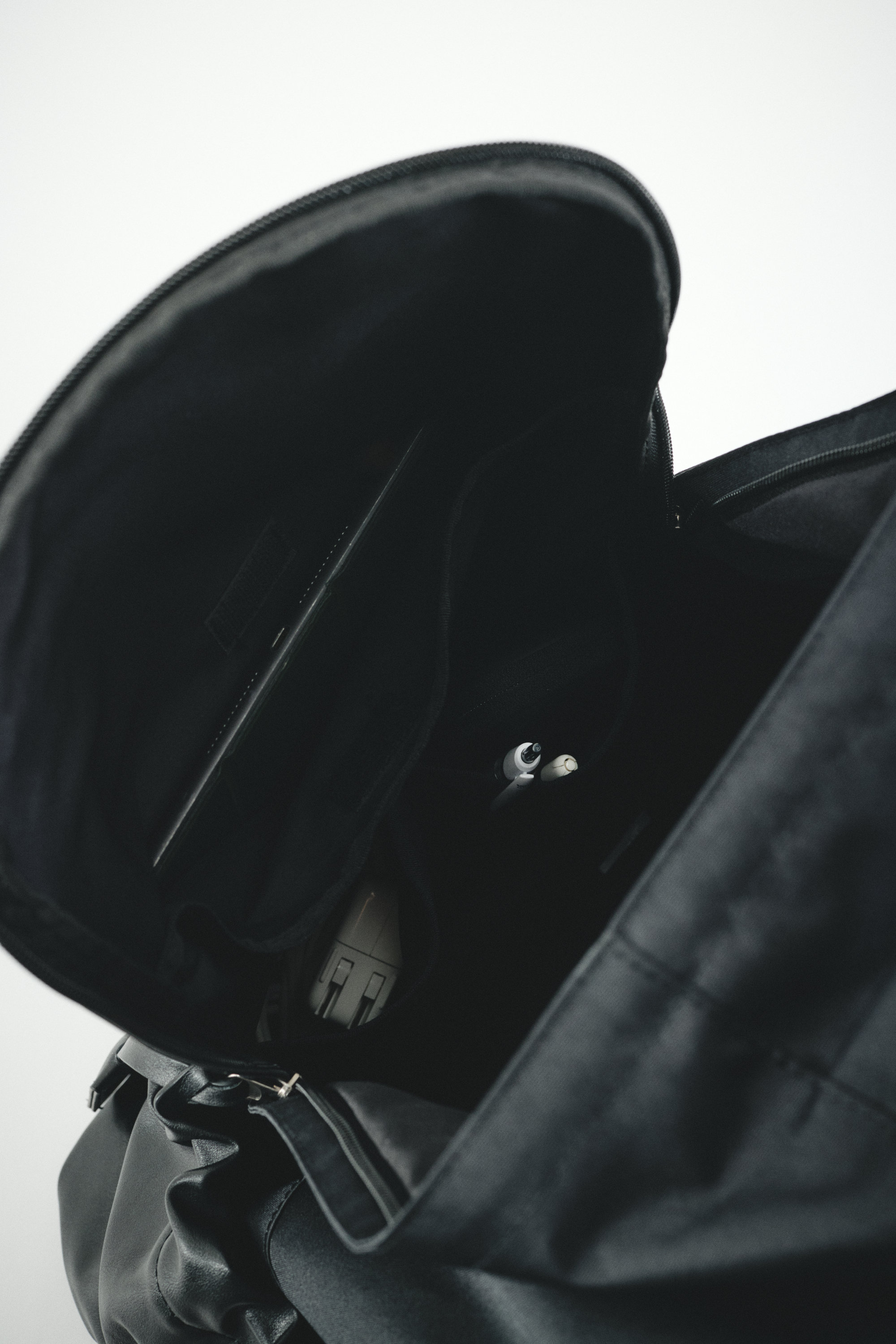 RIM.ARK(リムアーク)｜The city backpack/バックパック/ブラック の 
