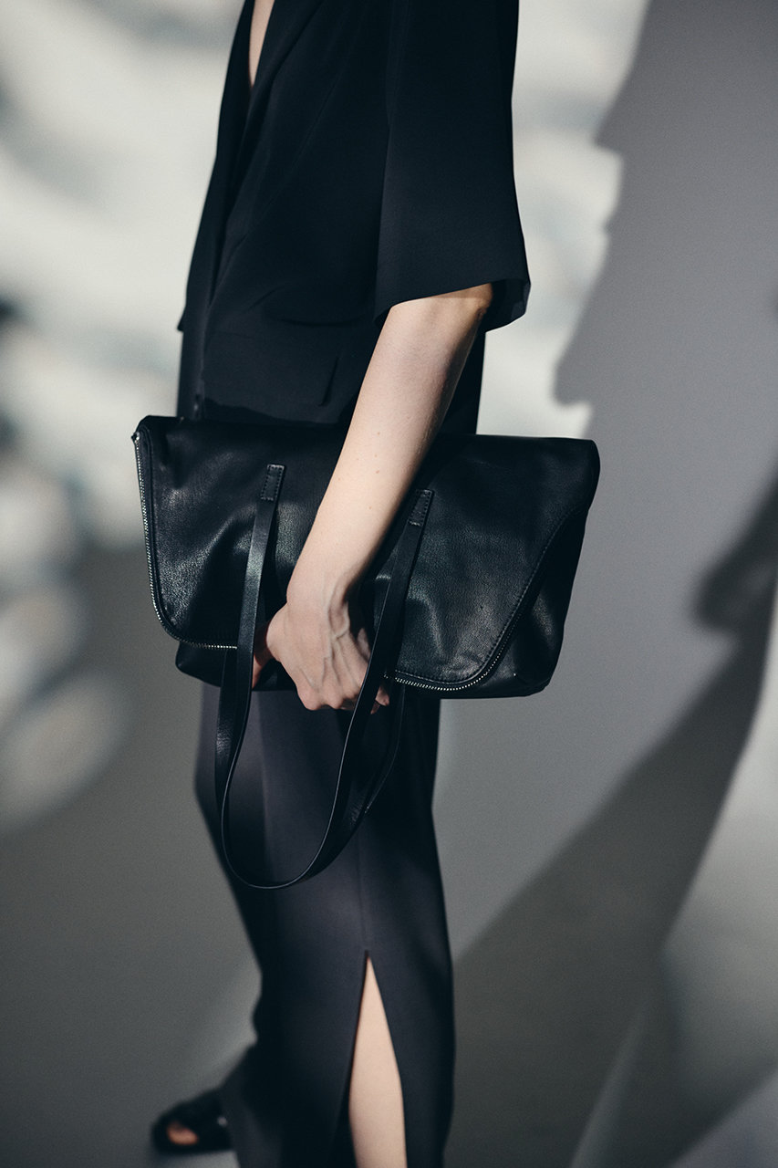 RIM.ARK(リムアーク)｜W-zip leather bag/バッグ/ブラック の通販
