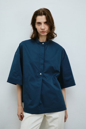 リムアーク/RIM.ARKのBand collar detail tops/トップス(110400/110402)