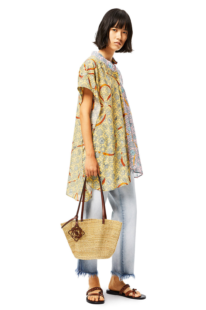 Loewe ロエベ シェルバスケットバッグスモール エレファントグラス カーフ ナチュラル ピーカン の通販 Elleshop エル ショップ