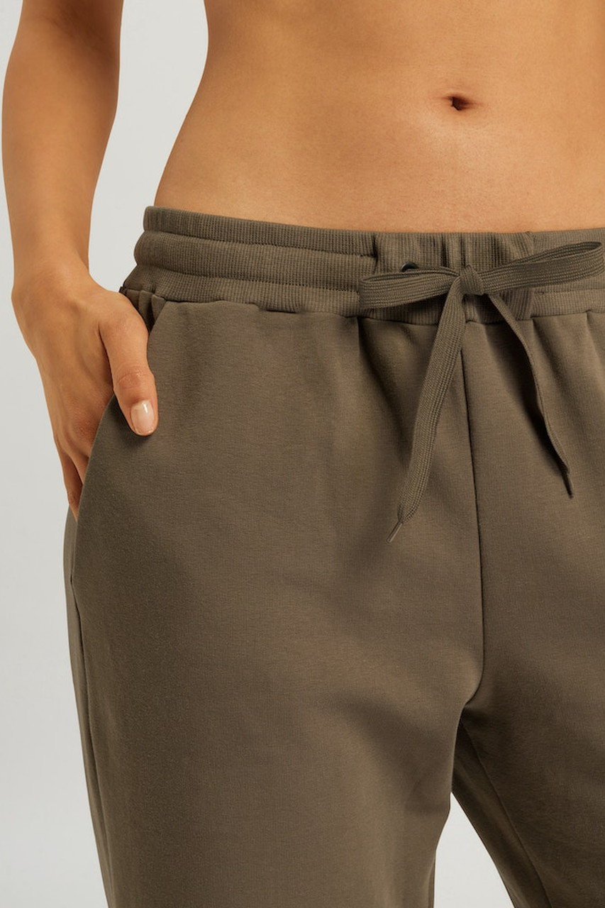 HANRO(ハンロ)｜ロングパンツ/カーキ の通販｜ELLESHOP・(エル