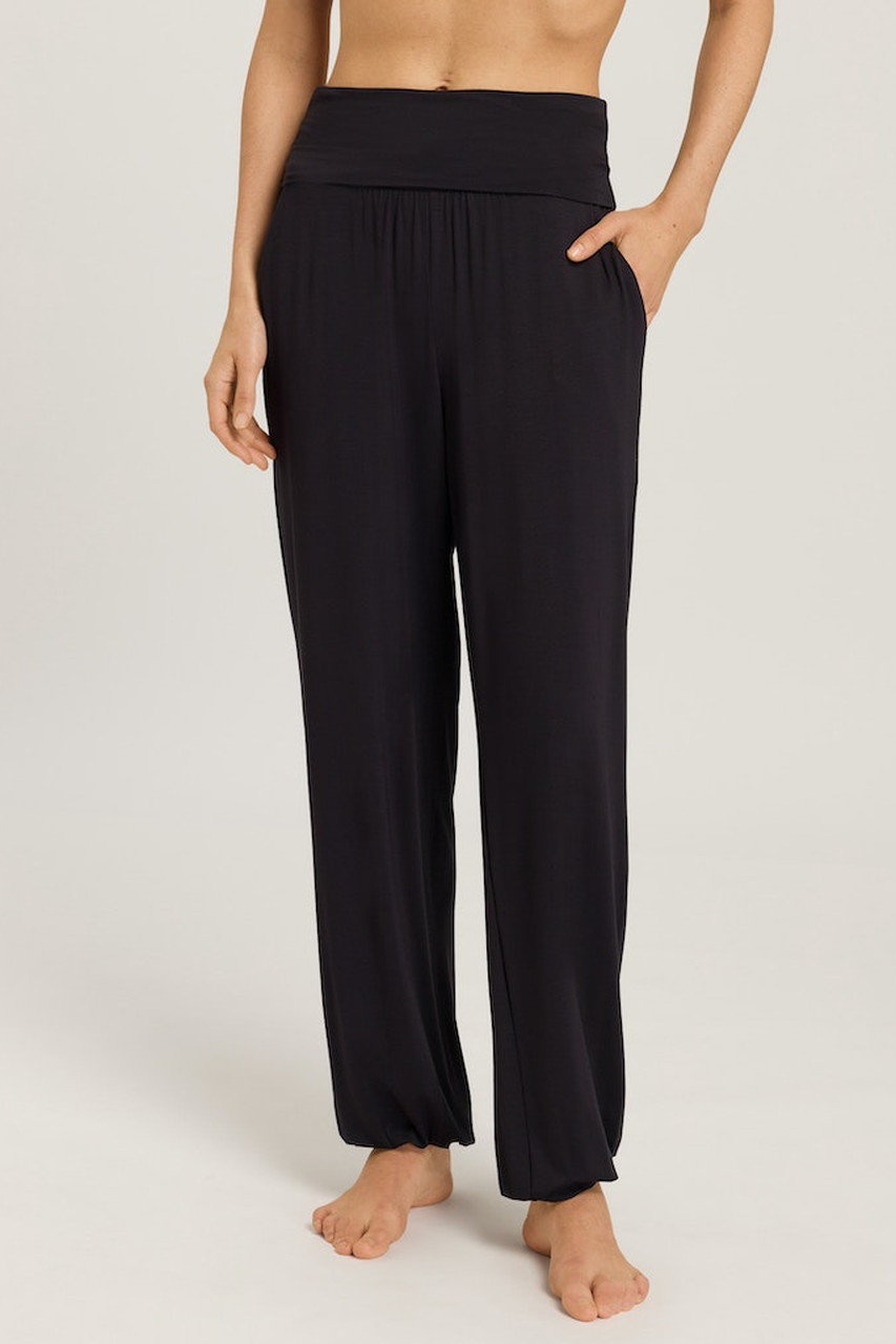 HANRO(ハンロ)｜YOGAロングパンツ/ブラック の通販｜ELLESHOP・(エル