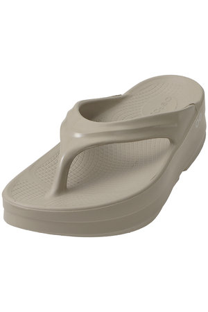 ウーフォス/OOFOSのOOmega(130200/130205)