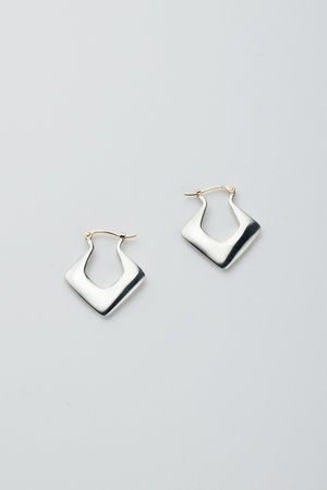 プリーク/PREEKのYU-KIN DIA SHAPE ピアス(150100/150101)