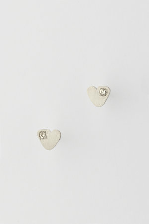 プリーク/PREEKのYU-KIN DIAMOND TINY HEART ピアス(150100/150101)