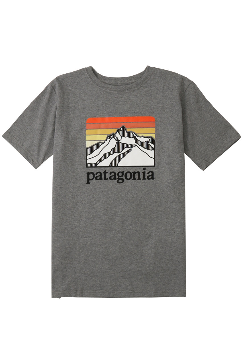 ＜ELLE SHOP＞ patagonia 【KIDS】オーガニックサーティファイドコットングラフィックTシャツ (Grey XS(120)) パタゴニア ELLE SHOP