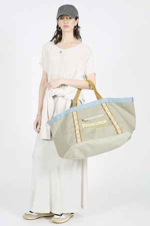 パタゴニア/patagoniaの【UNISEX】ブラックホール・ギア・トート 61L(120200/120201)