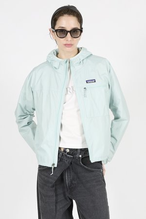 パタゴニア/patagoniaのウィメンズ・ライト＆バリアブル・ジャケット(180100/180101)