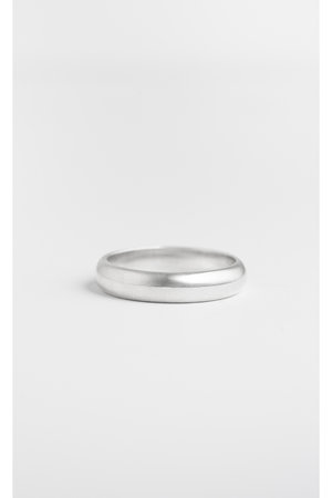 スピネリキルコリン/Spinelli Kilcollinの【UNISEX】4.5mm HALF ROUND SILVER リング(150400/150401)