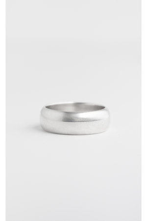 スピネリキルコリン/Spinelli Kilcollinの【UNISEX】7mm HALF ROUND SILVER リング(150400/150401)