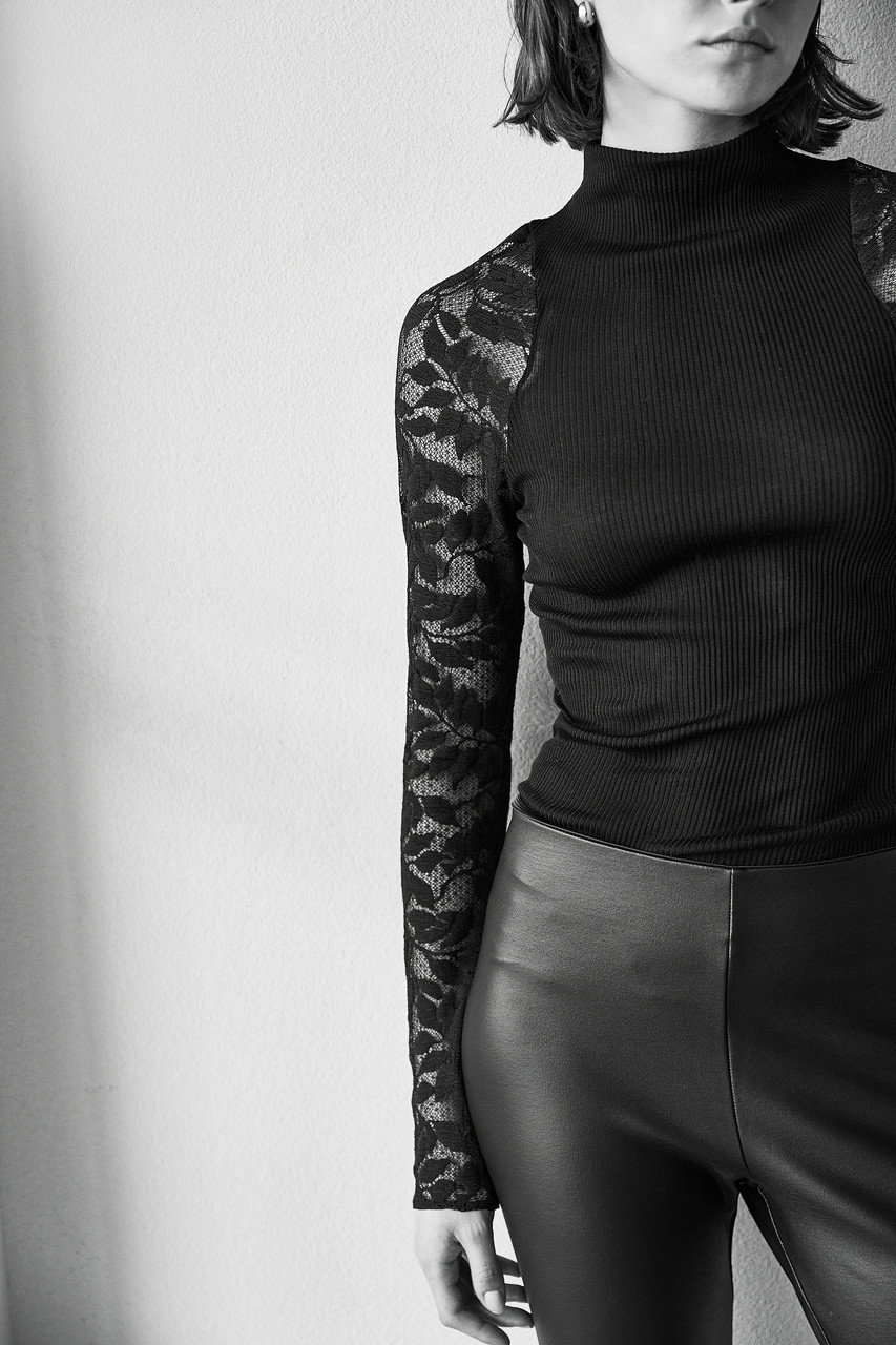 10周年限定AROMATIQUE アロマティック 総レースロングスリーブトップス AROMATIQUE(アロマティック)｜総レース ロングスリーブ/ブラック の