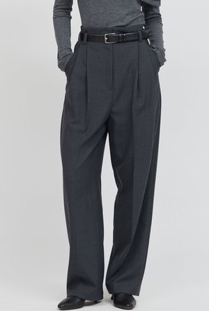 IIROT パンツ IIROT｜イロットのフルレングスパンツ（パンツ）通販｜ELLE SHOP