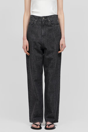 イロット/IIROTの【予約販売】テーパード ジーンズ(110600/110604)