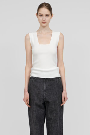 イロット/IIROTの【予約販売】スクエア ニット(110300/110301)