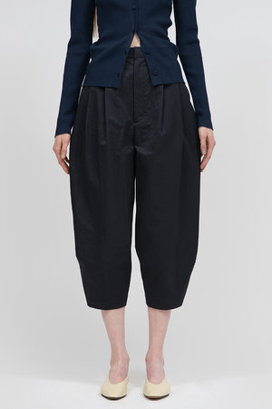 イロット/IIROTのpowdery touch キュロットパンツ(110600/110602)