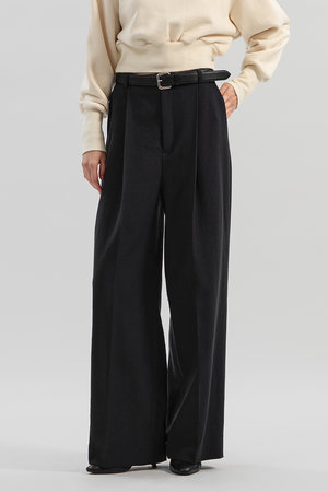 イロット/IIROTの【予約販売】Dry Wool トラウザーズ(110600/110601)
