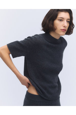 エレガンセーゼ/eleganceseのSheer カシミヤショートスリーブ(110300/110301)