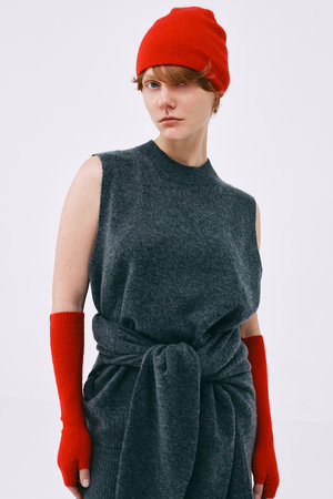 エレガンセーゼ/eleganceseのsheer ニットベスト(110300/110301)