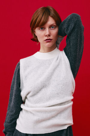 エレガンセーゼ/eleganceseのsheer ニットベスト(110300/110301)