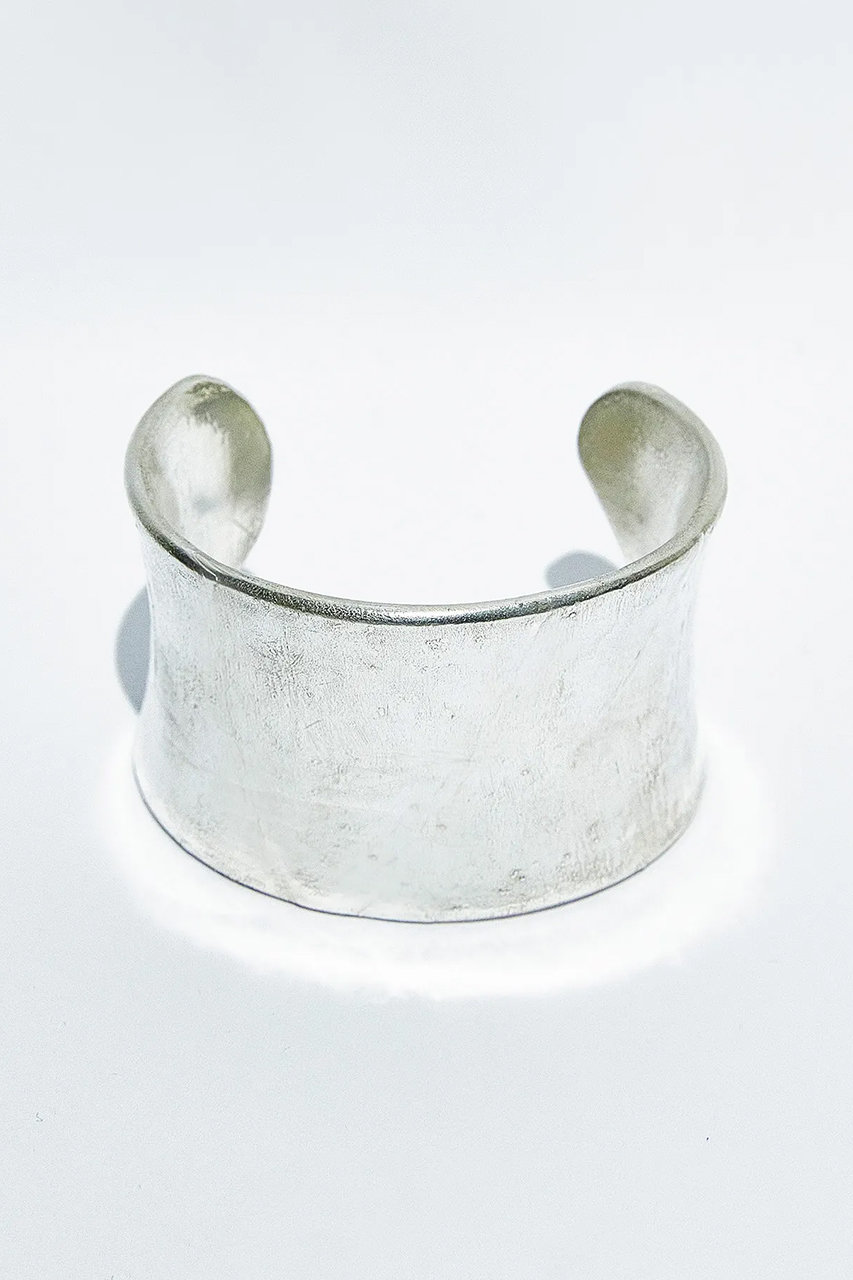 ジジ/GIGIのLuna solid cuff ブレスレット(シルバー/LU10008)