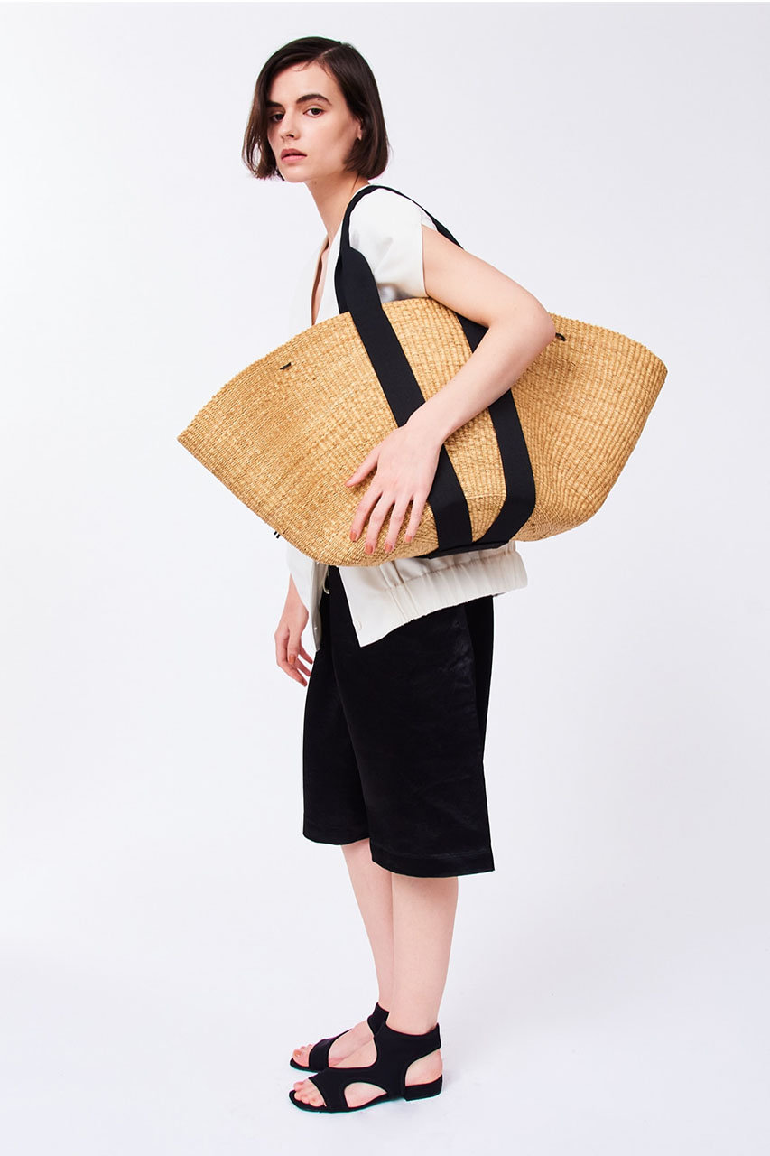 ニコラス・カークウッド リボン バックストラップ 美品✨ スタニングルアーにて ニコラス・カークウッド リボン バックストラップ 美品