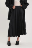 ラスティックプリーツスカート
