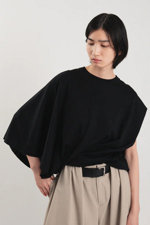 スタニングルアー/STUNNING LUREの【予約販売】アシンメトリードレープトップ(110100/110102)