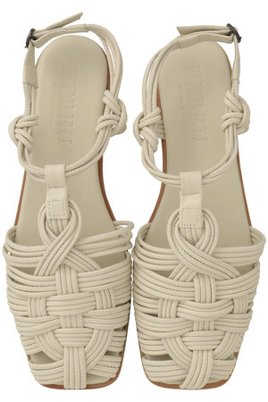 ヘリュー/HEREUのMantella Supple Shiny フィッシャーマンサンダル(130200/130204)