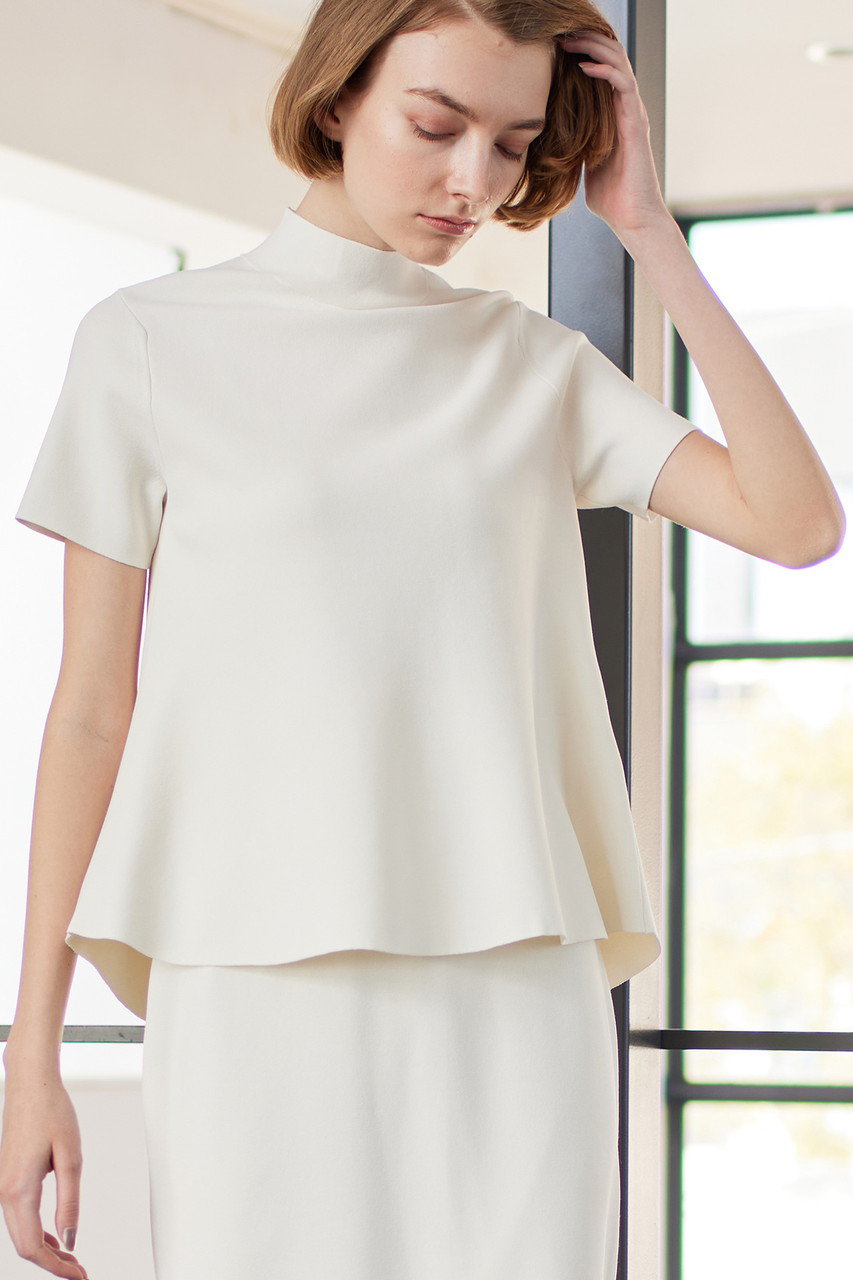BEIGE, ベイジ　38号　 HOLLY ホリー 　ペプラムニット BEIGE，(ベイジ，)｜HOLLY(ホリー)/ペプラムニット/エクリュ の
