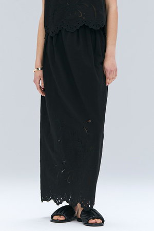 ベイジ，/BEIGE，のGALLERIA / コットンエンブロイダリーIラインスカート/(110700/110703)