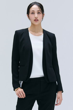 BEIGE, ベイジ　 黒 ノーカラー スカートスーツ サイズ6 BEIGE，｜ベイジ，のジャケット（ジャケット）通販｜ELLE SHOP