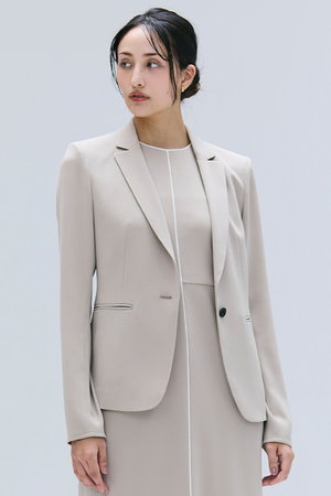 BEIGE. ベイジ　CUPHEA アウトポケットジャケット　エクリュ　2 BEIGE，｜ベイジ，のジャケット（ジャケット）通販｜ELLE SHOP