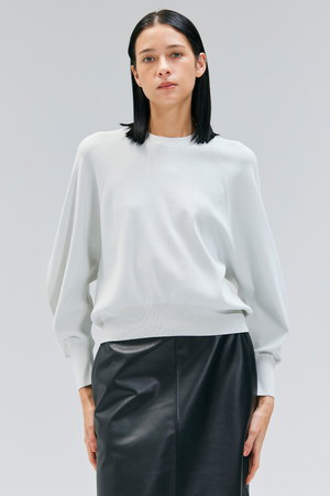 ベイジ，/BEIGE，のLAURA（ロラ）/ドライタッチバックジップニット(110300/110301)