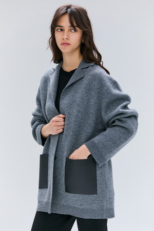 ベイジ，/BEIGE，のCHICORA（チコラ）/レザーポケット付きウールニットジャケット(110800/110801)