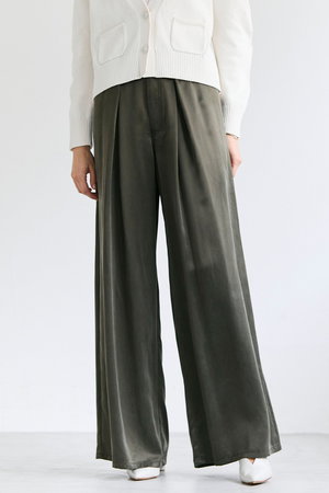 ベイジ，/BEIGE，の【予約販売】FRANKLIN / ドレープタックワイドパンツ/(110600/110601)