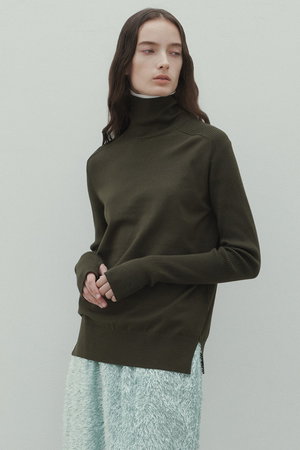 ベイジ，/BEIGE，のWILLOW / サムホールハイネックニット/(110300/110301)