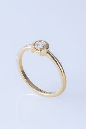 エネイ/ENEYの【受注生産】BEZEL K18YG 0.17カラットリング(150400/150401)