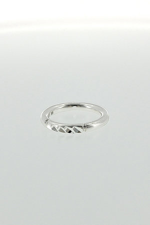 エネイ/ENEYのQuartz SV925ダイアゴナルカットリング(150400/150401)