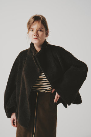 ルームエイト/Room no.8のPOODLE ハイネック ショート ドット コート(110900/110902)