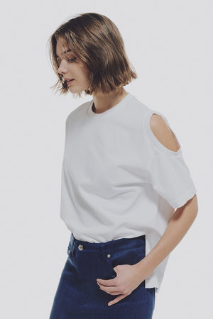 カットソー Room 8 ホワイトトップス トップス – Room no.8 ONLINE SHOP