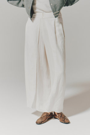 ルームエイト/Room no.8の【Room no.8 BLACK】LINEN ROLLED パンツ(110600/110601)