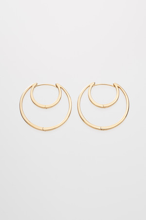 プラウ/PLOWのHug Moon Hoop ピアス M(150100/150101)