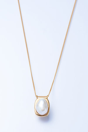 Pearl Top ネックレス（ゴールド）