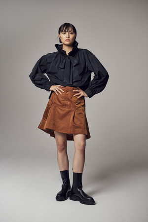 ティーチ/TEECHIの「ギャザリングリボンブラウス」リュクスタフタ(110400/110403)